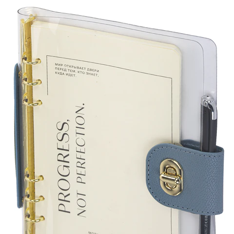 Блокнот А5 180x235 мм, BRAUBERG "Fabulous", гибкий, на кольцах, застежка, 80 л., голубой, 116193 - МСК «Форвард»