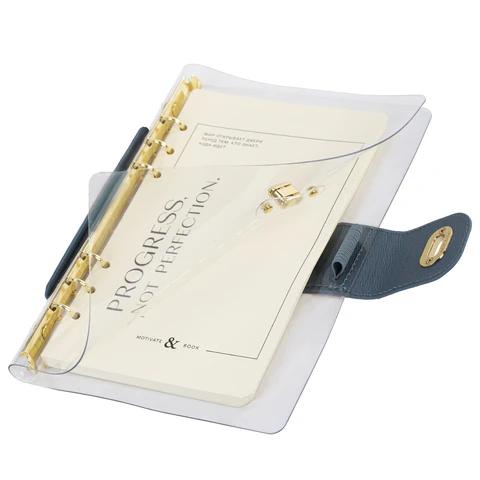 Блокнот А5 180x235 мм, BRAUBERG "Fabulous", гибкий, на кольцах, застежка, 80 л., голубой, 116193 - МСК «Форвард»