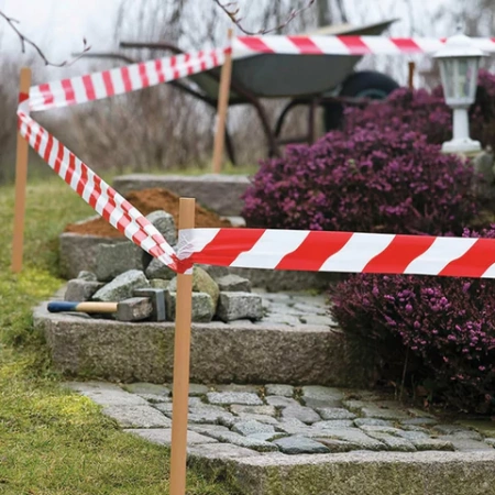 Лента оградительная сигнальная красно-белая, 50 мм х 200 м, СТАНДАРТ, основа полиэтилен, ЛО 200/50 607909 - МСК «Форвард»