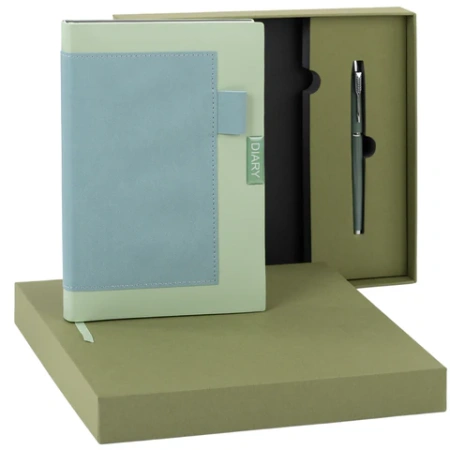 Ежедневник в наборе с ручкой А5, 144x210 мм, BRAUBERG "Style" под кожу, 160 листов, зелёный, 116863 - МСК «Форвард»