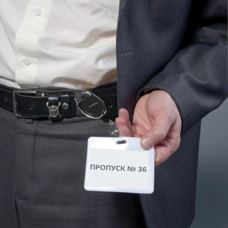 Держатель-рулетка для бейджей 70 см, петелька, карабин, черный, в блистере, BRAUBERG, 238237 - МСК «Форвард»