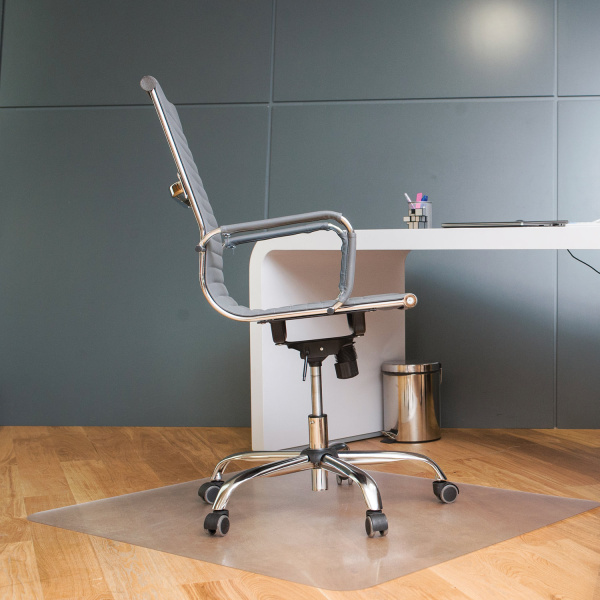 Коврик защитный напольный BRABIX, поликарбонат, 100*120 см, шагрень, 1,8 мм, 604851