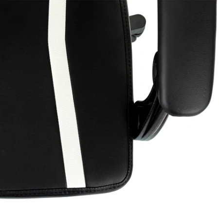 Кресло компьютерное BRABIX "Shooter GM-123", 2 подушки, экокожа, черное/белое, 533191 минпромторг - МСК «Форвард»